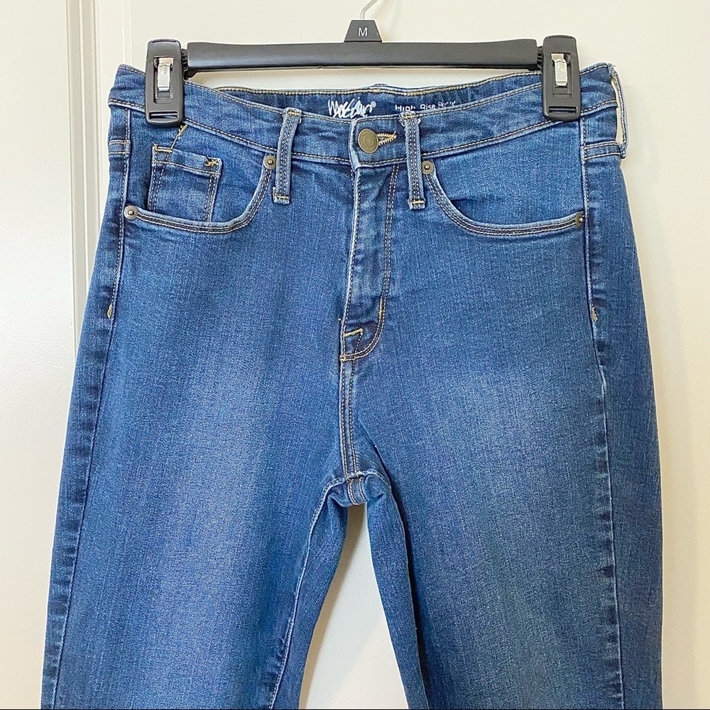 Mossimo Dark Wash Skinny Jeans - Size 8